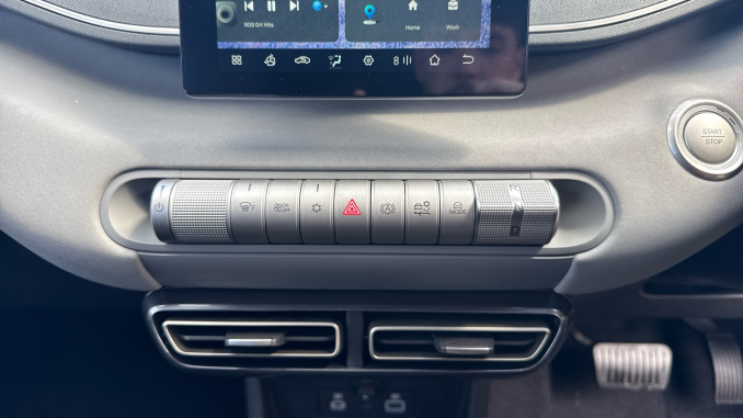 BYD Dolphin Surf 65kW Boost 43kWh 5dr Auto Electric Hatchback - Image 46